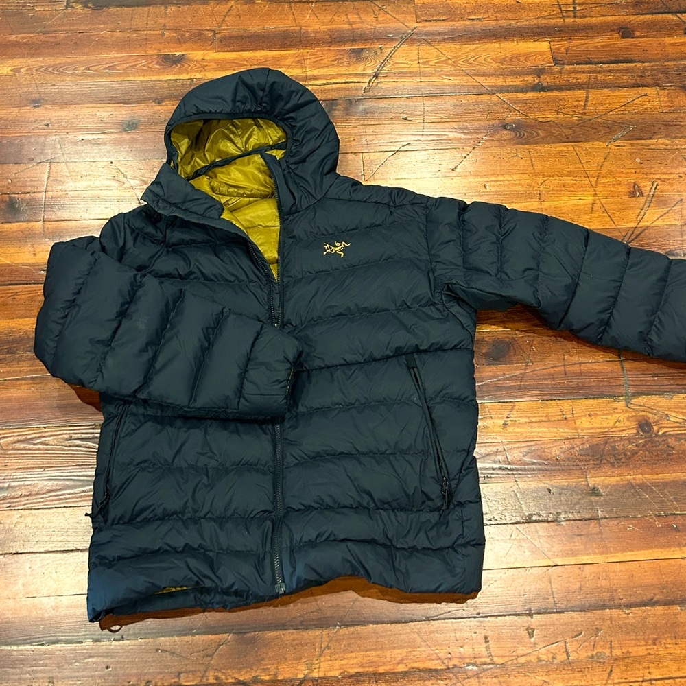 Arc’teryx Down Thorian Jacket - Like New - XL